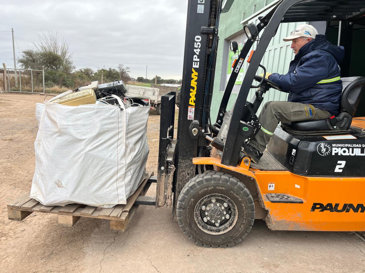 Los residuos electrónicos recolectados en Piquillín ya fueron enviados para su disposición final adecuada.